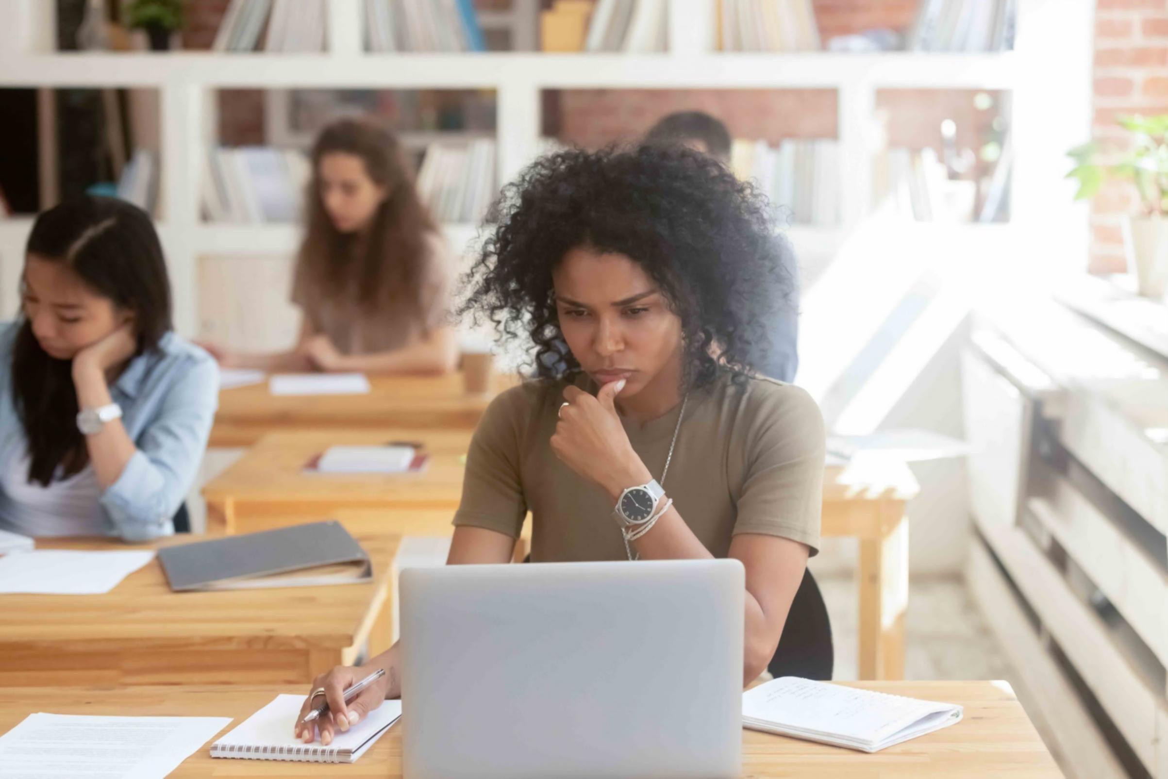 Strukturierte Lerninhalte und Ressourcen für effektives Lernen